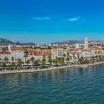 Trecento Boutique krevet i doručak 4*