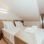 Trecento Boutique 4*