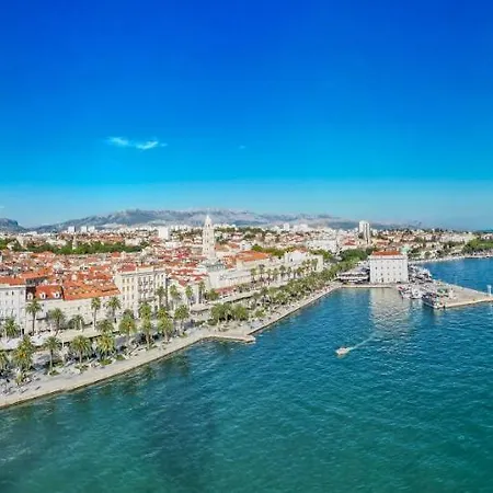 Alojamento de Acomodação e Pequeno-almoço Trecento Boutique Split