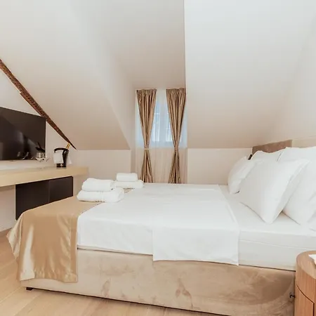 Trecento Boutique 4* سبليت